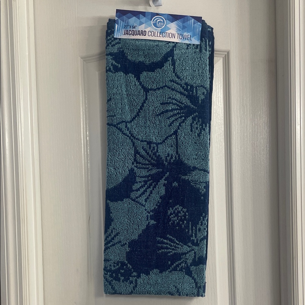 Jacquard Collection Set of 2 Beach Towels - Picture 2 of 11
